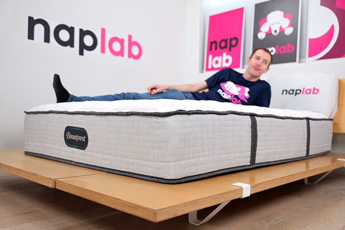 Beautyrest BR800 Lounging