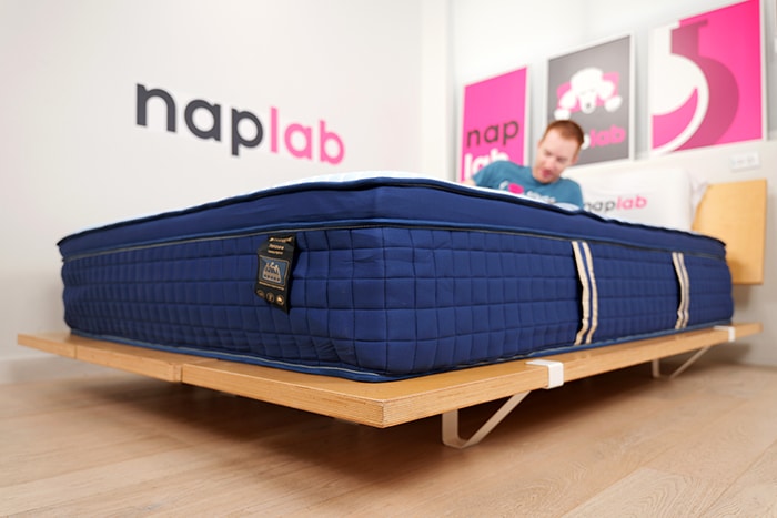 Ra Hybrid Lounging Ra Hybrid Lounging