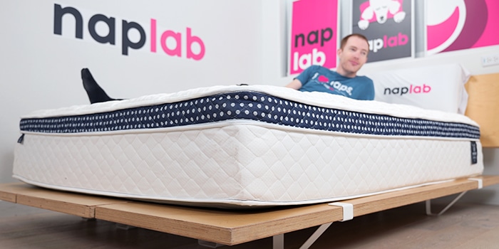 Winkbed Hero