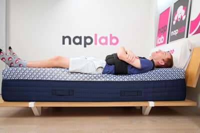 Form Prime Edge Support Test Back Sleeping With Vest Form Prime Edge Support Test Back Sleeping With Vest