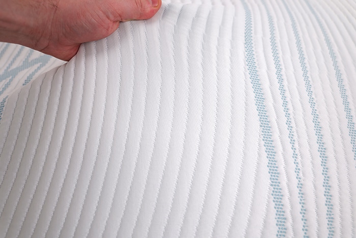 Tempurpedic Adapt Cover Close